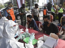 Jelang Pembatasan Non-PSBB, Warga yang Masuk Denpasar Jalani Rapid Test