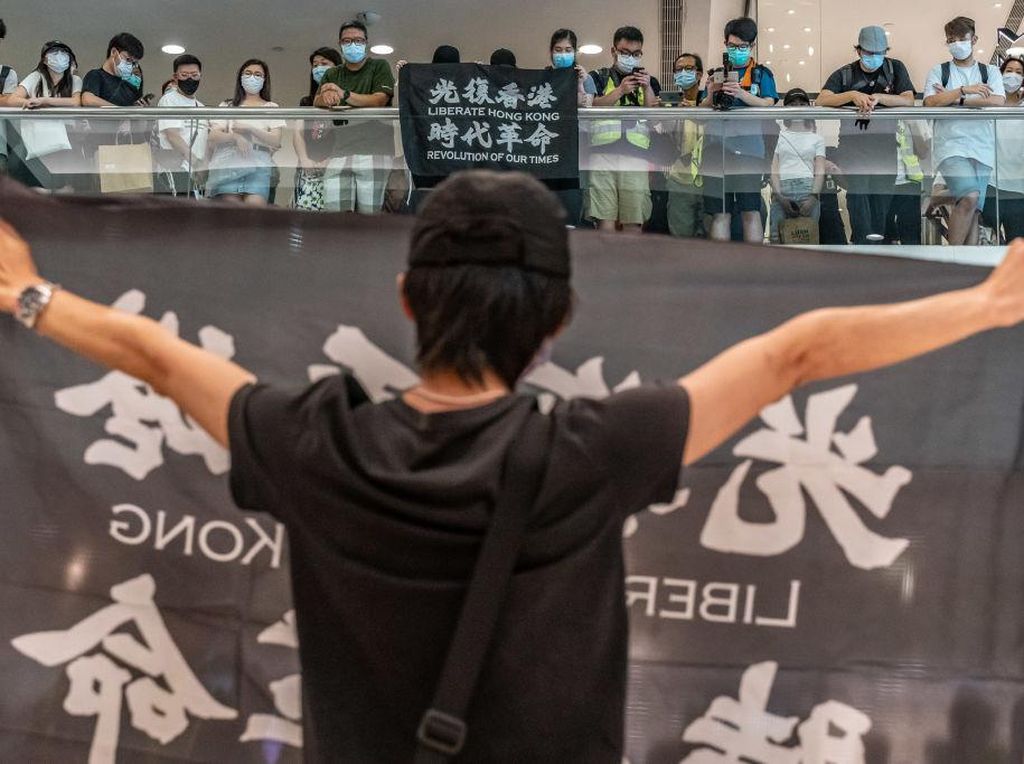 5 Demonstran Pro-demokrasi Hong Kong Kabur dan Cari Suaka ke AS