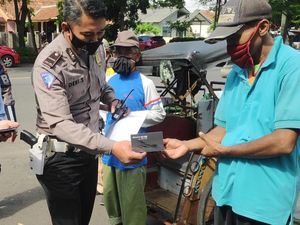 682 Pekerja Tranportasi Informal di Kota Banjar Terima Bantuan Polri 682 Pekerja Tranportasi Informal di Kota Banjar Terima Bantuan Polri