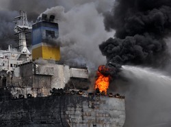 Horor Kebakaran Kapal Tanker di Medan Lukai Puluhan Korban