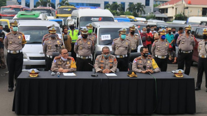 Polisi: 202 Travel Gelap Angkut Pemudik Mayoritas Tertangkap di Jalur Tikus