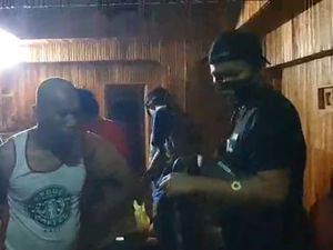 Detik-detik Pesta Sabu di Pinrang Digerebek Polisi