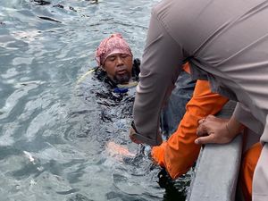 Cerita 2 Anggota TNI AU Evakuasi Pilot Pesawat Jatuh di Danau Sentani Cerita 2 Anggota TNI AU Evakuasi Pilot Pesawat Jatuh di Danau Sentani