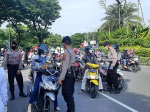 Pelonggaran PSBB Bikin Nakes Surabaya Pesimis soal Penurunan Kasus Corona