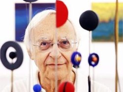 Seniman Pelopor Seni Kinetik di Brazil Meninggal karena Corona