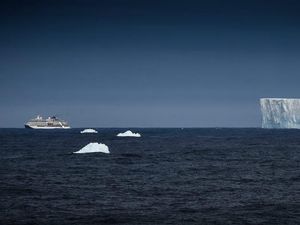 Sejarah Wisata ke Antartika dan Dampak Lingkungannya Kini