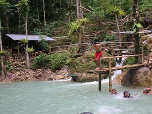 Keindahan Air Terjun Kembang Soka yang Menyejukkan