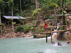 Keindahan Air Terjun Kembang Soka yang Menyejukkan
