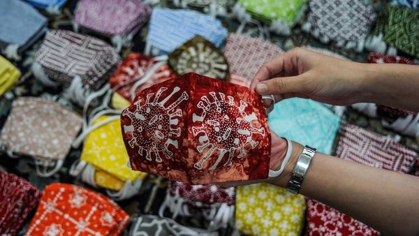 Kreatif! Ada Batik Motif Corona Lho di Bandung