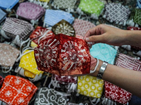 Kreatif! Ada Batik Motif Corona Lho di Bandung