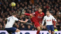 Liga yang sudah mempermainkan 29 laga tersebut menghasilkan Liverpool sebagai pemuncak klasmen, sementara ini tinggal membutuhkan 2 kemenangan untuk mengangkat trophy. Shaun Botterill/Getty Images.
