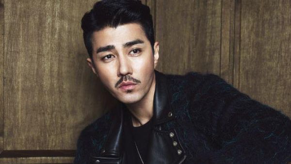 Jodoh Nggak ke Mana! Potret Artis yang Nikahi Penggemarnya