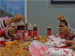 #WaktunyaKebaikan, Teh Pucuk Harum Ajak Masyarakat Bantu UMKM Kuliner