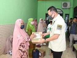 Lagi, Ketua MPR Beri Bantuan Sosial ke Guru Ngaji dan Majelis Taklim