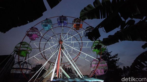 Sunyi Sepi Pasar Malam Kini