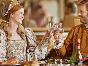 Bayi Unta hingga Angsa Jadi Santapan Unik Keluarga Kerajaan di Dunia