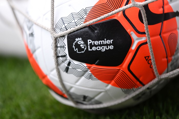 Kabar baik datang dari dunia sepakbola Inggris. Premier League kabarnya akan kembali digelar usai dapat lampu hijau dari pemerintah Britania Raya.