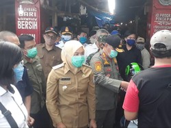 Pemkot Palembang Razia Masker di Pasar, Minta Pedagang-Pembeli Jaga Jarak