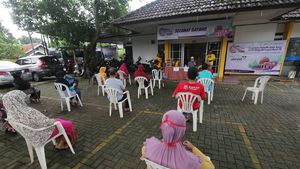 Bantuan Paket Ramadhan untuk Warga Terdampak COVID-19