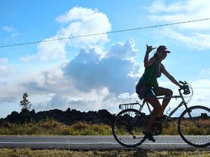 Sebelum Corona, 6 Salam Berjarak Ini Sudah Diterapkan di Dunia