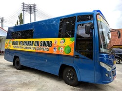 Pemkab Soppeng Operasikan Mobil Tes Swab, Warga hingga Pelosok Dicek Corona