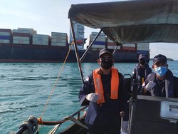 Kemenhub Berhasil Lepaskan 1 Kapal yang Kandas di Perairan Batam