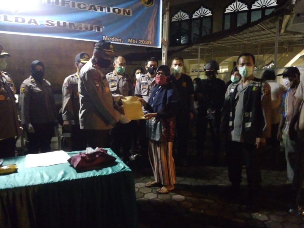 Polisi Periksa 12 Saksi Terkait Kebakaran Kapal Tanker di Belawan Medan Polisi Periksa 12 Saksi Terkait Kebakaran Kapal Tanker di Belawan Medan