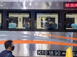 Mantap! Guru dan Nakes Dapat 10.000 Tiket Kereta Api Gratis