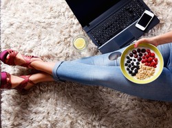 Biar Nggak Asal Makan Saat WFH, Ini 3 Tips Atur Pola Makan Sehat