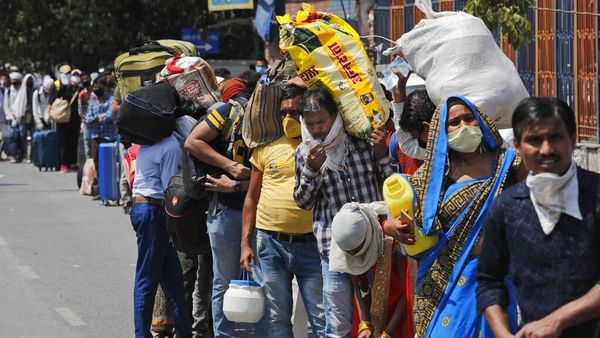 Jaringan Kereta Api India Kembali Dibuka