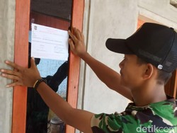 Rumah Warga Penerima Bansos di Baregbeg Ciamis Ditempel Stiker