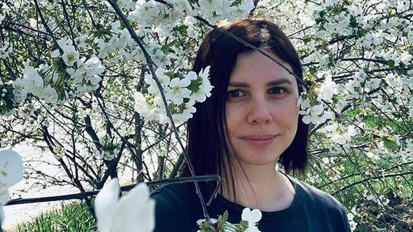 Foto Selebgram Kontroversial yang Akan Dinikahi Anak Tirinya