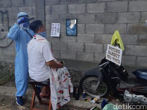 Viral Tukang Cukur Dipukuli Pelanggan di Bandung