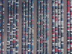 China Jual 31 Juta Unit Mobil Baru dalam Setahun!