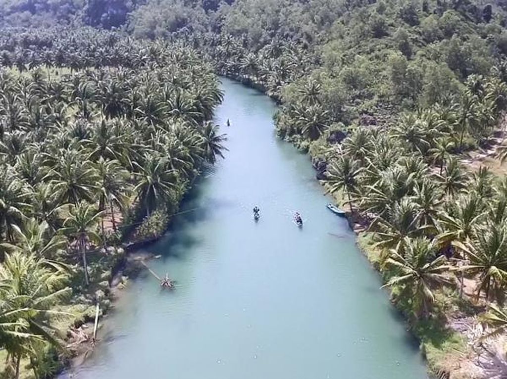 Pacitan dan Sungai Amazon di Pesisir Selatan Jawa
