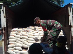 Bantuan Masyarakat Terdampak COVID-19 di Banyuwangi Terus Mengalir