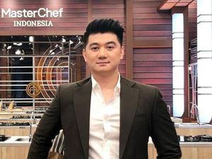 Chef Arnold Buka Suara Usai Diprotes Netizen Soal Nilai NFT Karafuru Anjlok Chef Arnold Buka Suara Usai Diprotes Netizen Soal Nilai NFT Karafuru Anjlok