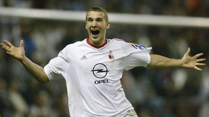 Andriy Shevchenko MANCHESTER, ENGLAND - MAY 28: Andriy Shevchenko of Milan celebrates scoring the winning goal during the UEFA Champions League Final match between Juventus FC and AC Milan at Old Trafford in Manchester, England.on May 28, 2003 (Photo by Alex Livesey/Getty Images)