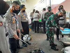 Jelang PSBB, Produksi Dapur Umum TNI-Polri Kota Malang Ditingkatkan