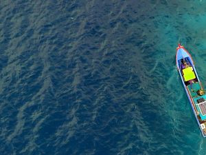 Demi Mimpi Anak, Nelayan Anambas Labuhkan Asa di Laut China Selatan Demi Mimpi Anak, Nelayan Anambas Labuhkan Asa di Laut China Selatan
