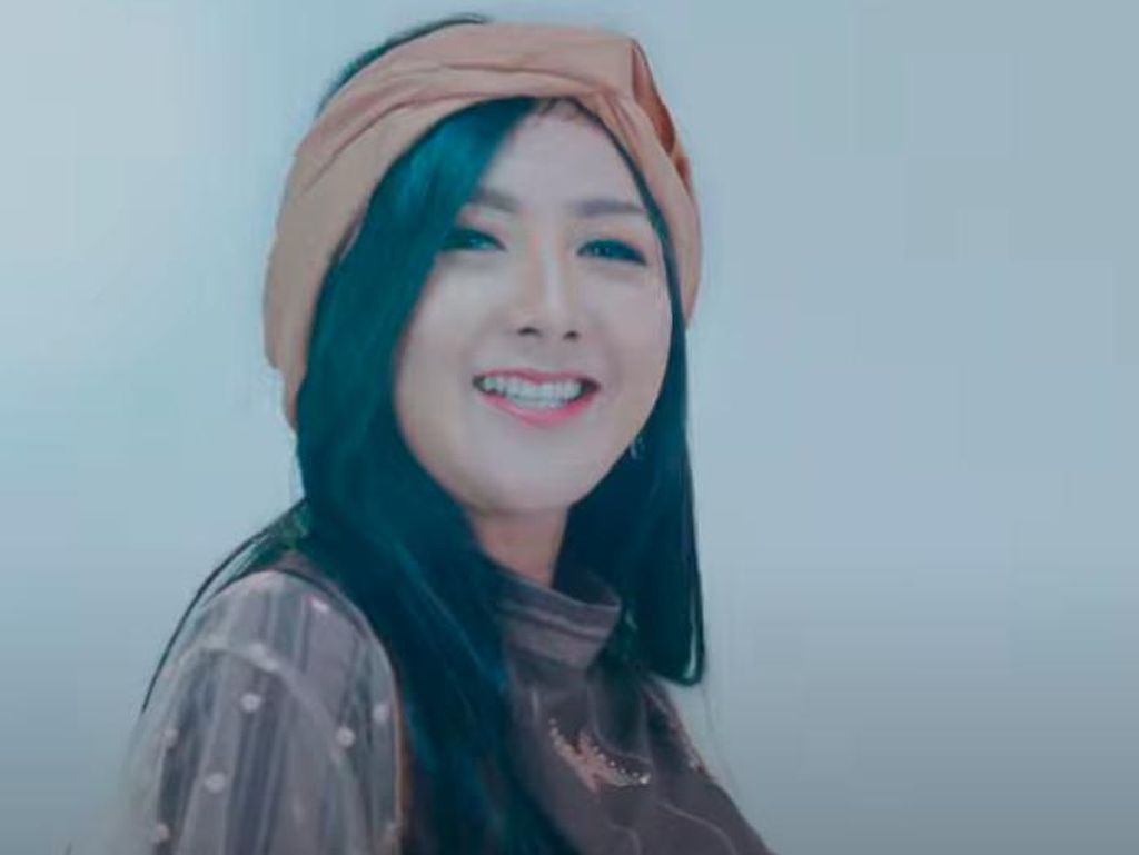Gandeng Cakra Khan, Ucie Sucita Rilis Naudzubillah Gandeng Cakra Khan, Ucie Sucita Rilis Naudzubillah