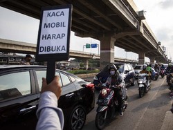 H-7 Lebaran, Nyaris 1.000 Kendaraan Masih Mencoba Mudik