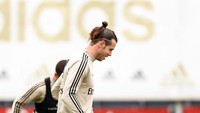 Para pemain utama pun terlihat bahagia bisa berkumpul dan berlatih bersama. Meski begitu, tetap harus menjaga jarak (Instagram/Real Madrid)