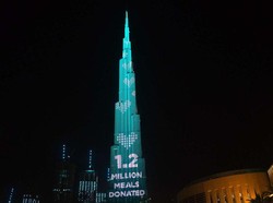 Saat Gedung Tertinggi di Dunia Jadi Kotak Amal untuk Atasi Corona