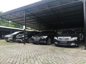 Bukan Cuma Kelas Menengah, Banyak Mobil Mewah Juga Digadaikan Bukan Cuma Kelas Menengah, Banyak Mobil Mewah Juga Digadaikan