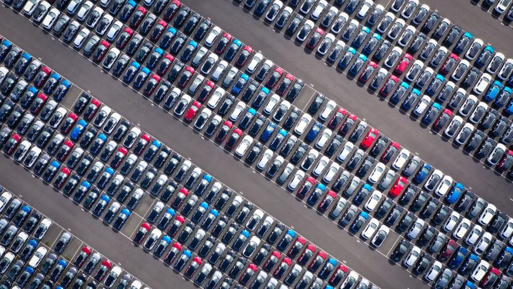 Penjualan Mobil di Inggris Anjlok Gegara Corona Penjualan Mobil di Inggris Anjlok Gegara Corona