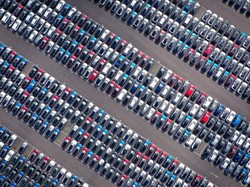 Krisis Chip dan Rantai Pasok Bikin Penjualan Mobil Seret