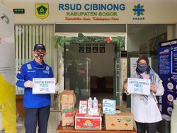 Surveyor Sebar APD hingga Masker ke RS Buat Perangi Corona