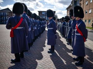 Siap-siap Dirazia Polisi Inggris, Langgar Karantina Didenda Rp 18 Juta