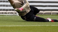 Kiper Thibaut Courtois yang beraksi saat latihan (Instagram/Real Madrid)